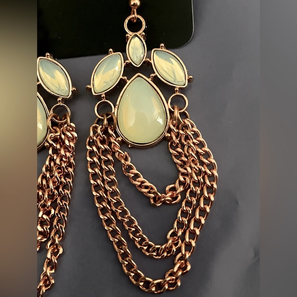 NWT Fashion statement earrings 3.5” length 
White and rose gold tone - Picture 2 of 5